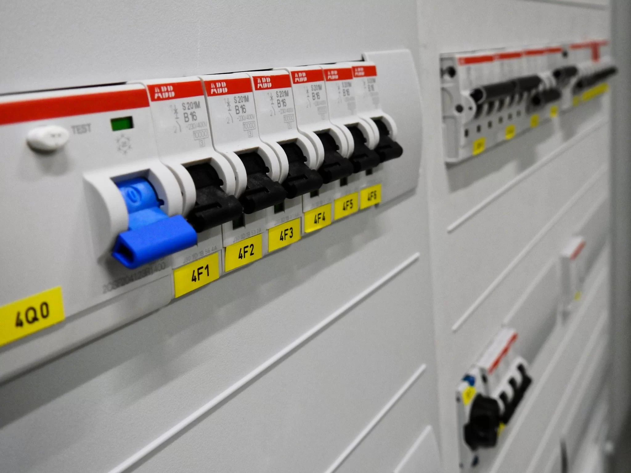 Why Does the Breaker/Fuse Keep Tripping in My Meter Box?